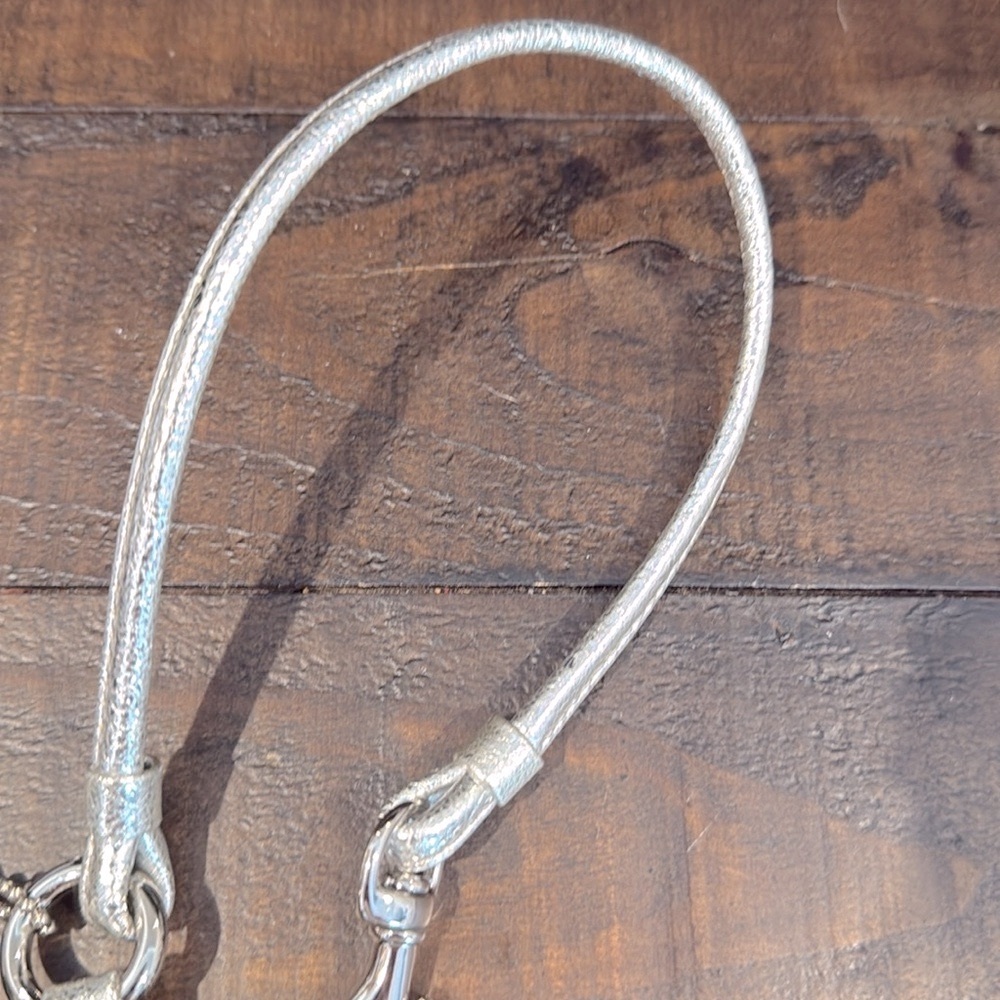 Coach Y2K Poppy Metallic Wristlet w/Hang Tag (EUC) (No Callouts) - Picture 16 of 17
